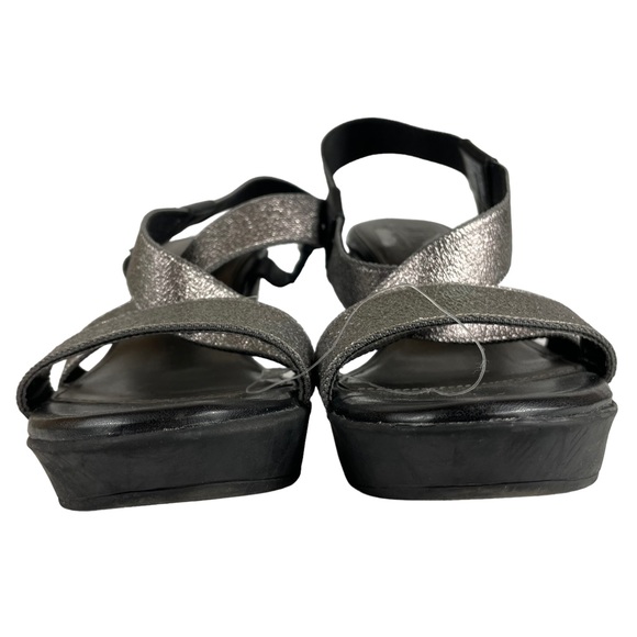 NWT Cliffs by White Mountain Metallic Glitter Strappy Slip-on Wedge Sandals 9.5 - Picture 2 of 12